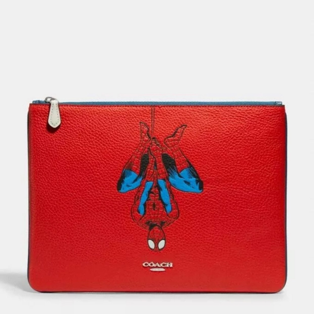 COACH: LARGE MARVEL POUCH (SPIDER-MAN) - Picture 1 of 3